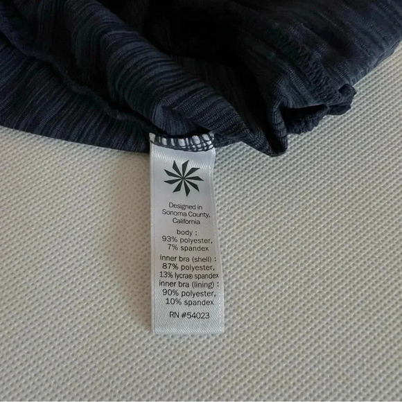 Athleta Hyper Stripe Energize Tank Navy Blue and White Size Medium - Picture 7 of 8
